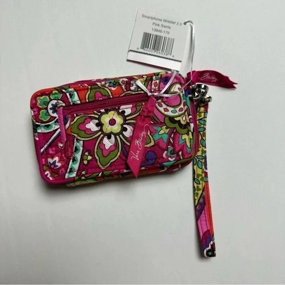 Vera Bradley Smartphone 2.0 Wristlet in Pink Swirls